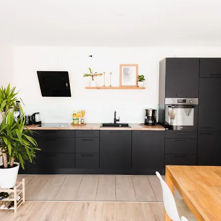 Exklusiv 72qm Im Herzen Detmolds, Terrasse Und Kostenloser Parkplatz *