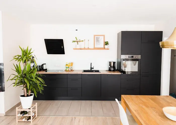 Exklusiv 72qm Im Herzen Detmolds, Terrasse Und Kostenloser Parkplatz *