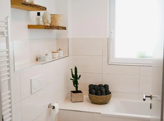 Exklusiv 72qm Im Herzen Detmolds, Terrasse Und Kostenloser Parkplatz *